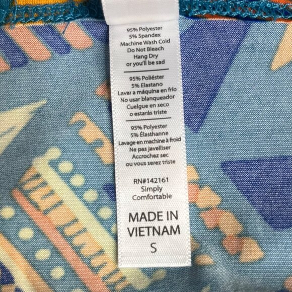 LuLaRoe Classic Tshirt Womens Small Geometric Print Short Sleeve New - Picture 6 of 9